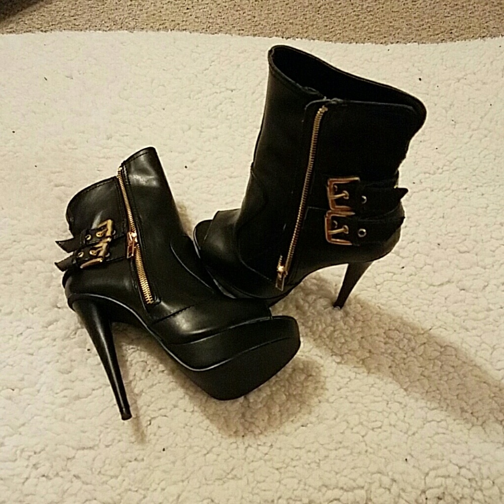 Peep Toe Boots