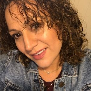 Meet your Posher, Noemi