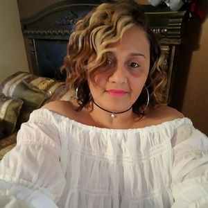 Meet your Posher, Angela