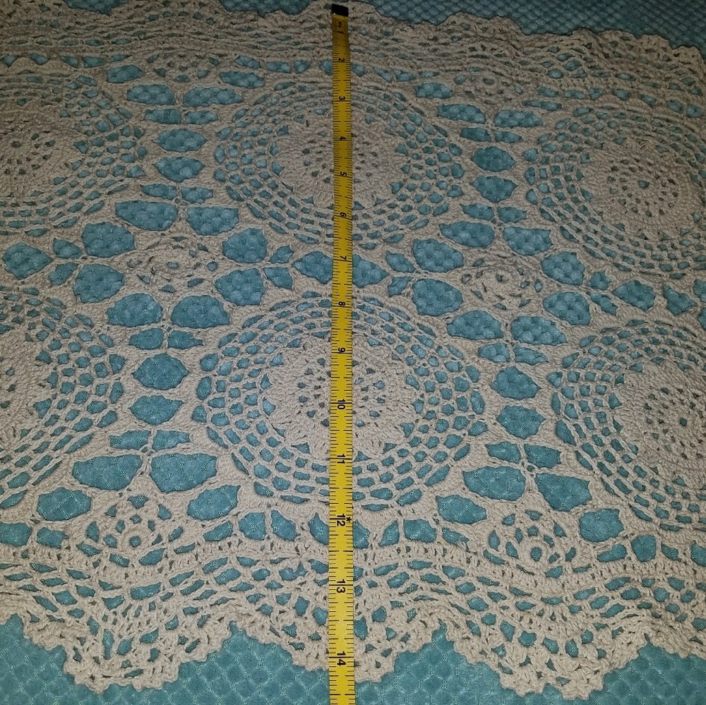 Crochet Center Table.