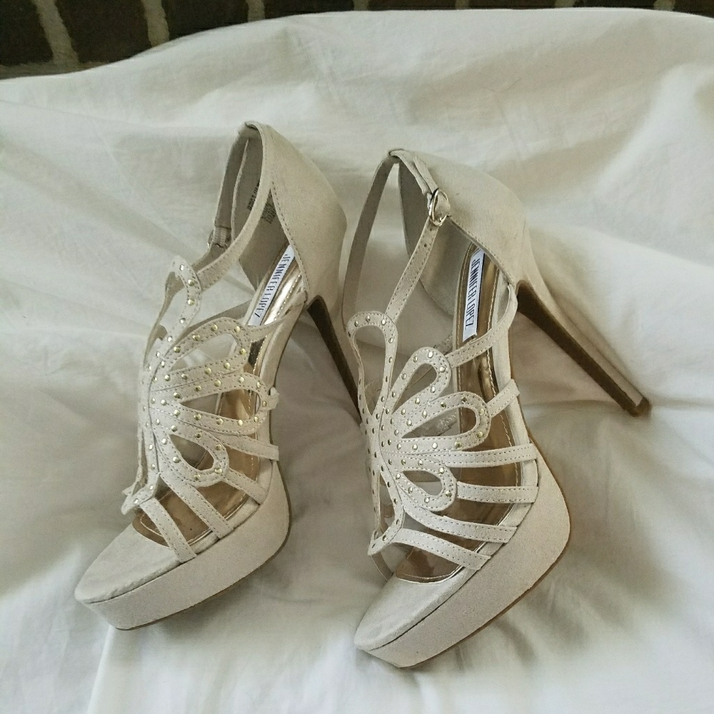 Beautiful Jennifer Lopez Heels - Picture 1 of 6