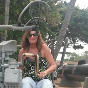 Meet your Posher, Suzanne