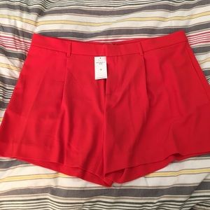 💰Banana Republic NWT Orange/Red Drapey Shorts