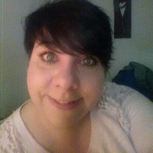 Meet your Posher, Leslie