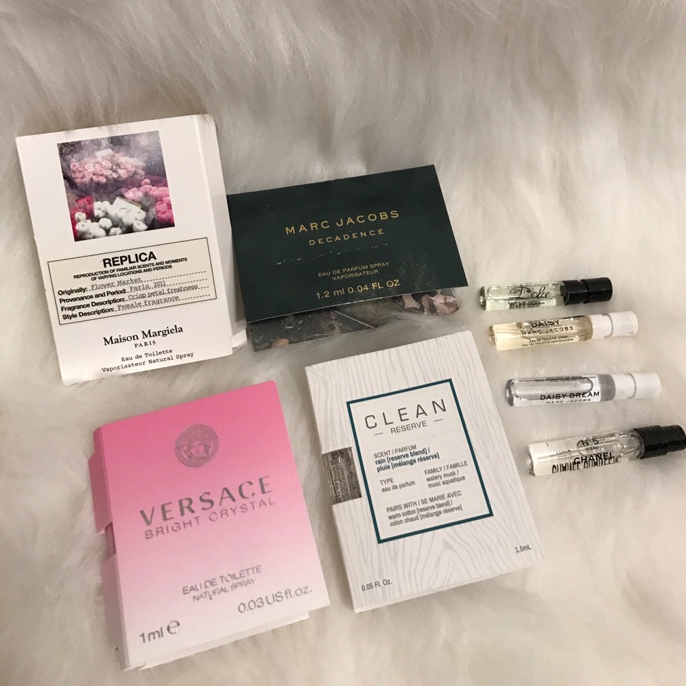 8 Sample Perfumes! NEW