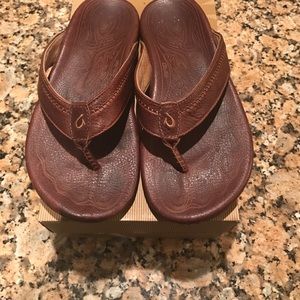 Olukai leather flip flops. Used once