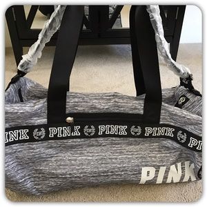 NWOT / Victoria Secret Pink Duffle