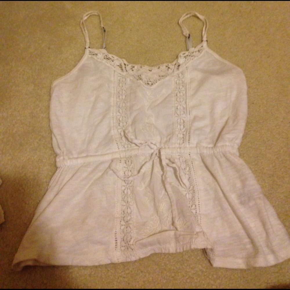 White tank top(size s)Aeropostale worn 1-2 times