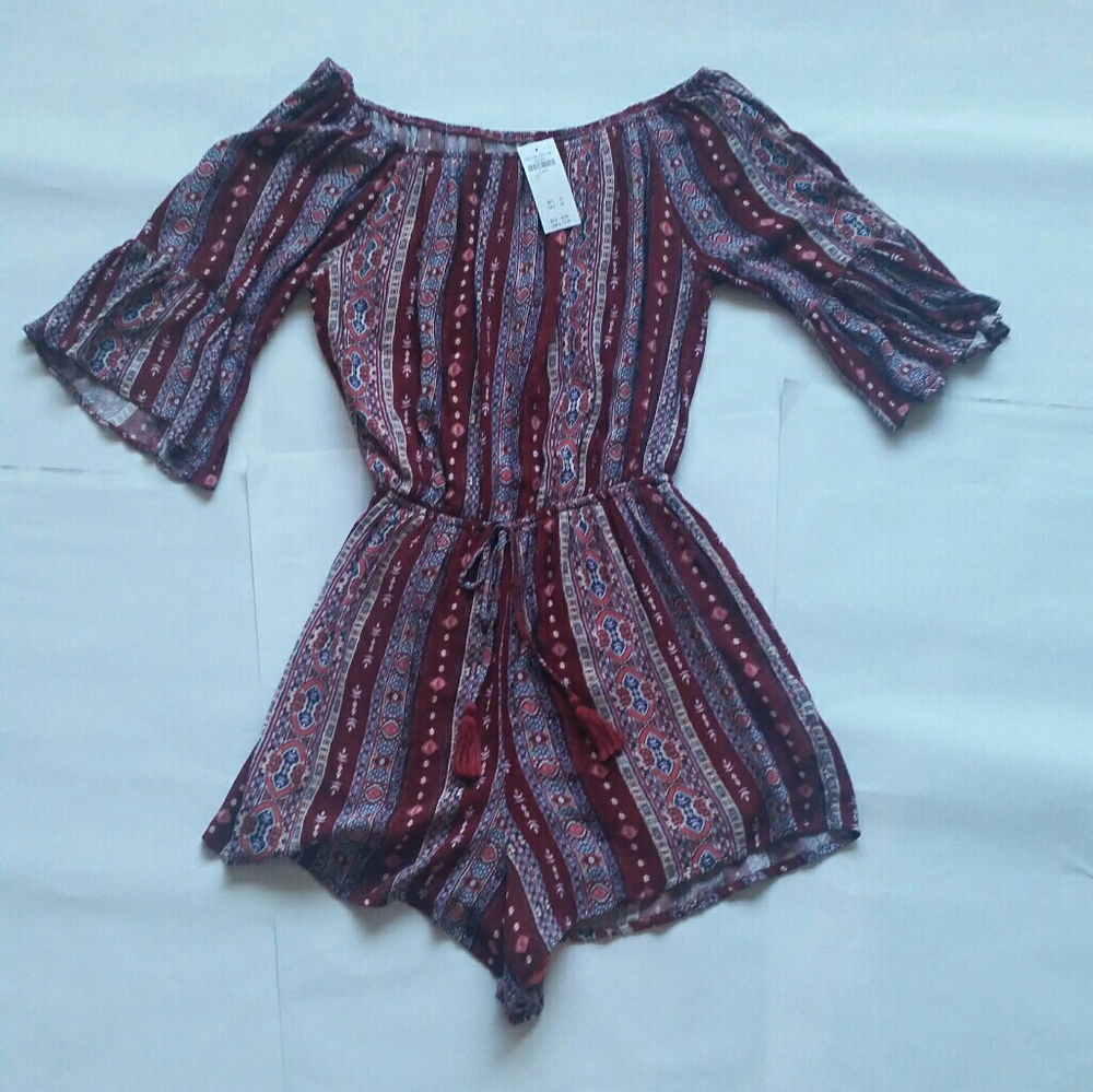 Patterned Off the Shoulders Romper