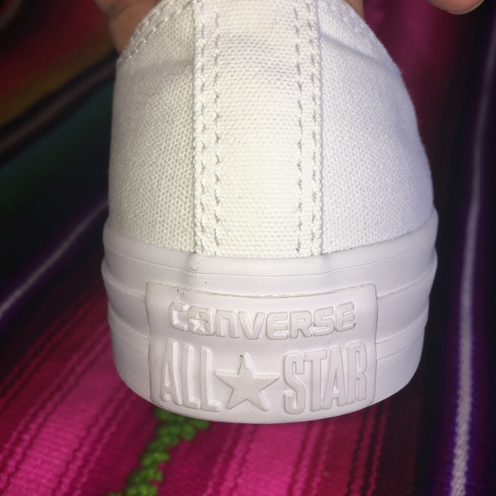 All white lo top converse sneakers 8 - Picture 7 of 7