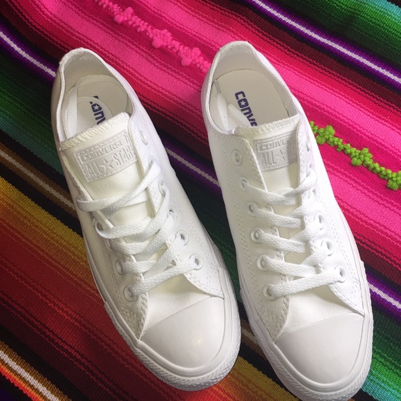 All white lo top converse sneakers 8 - Picture 3 of 7