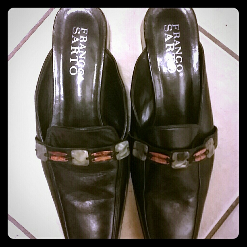 CLOSING MY CLOSET AND MOVING SALE !!!  Franco Sarto black leather mules.....