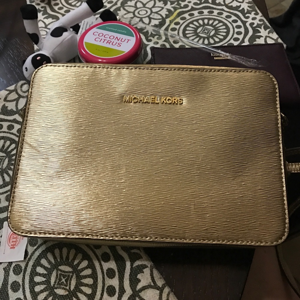Gold Michael kors crossbody