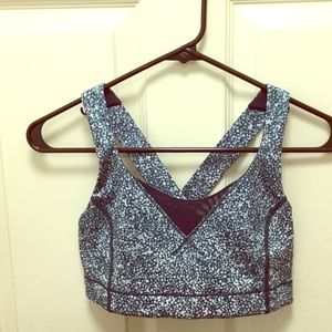 EUC Lululemon In a Flash sports bra II size 8