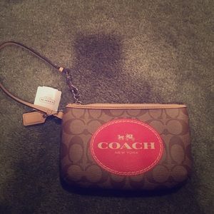 Brand new coach wristlet. Perfect condition