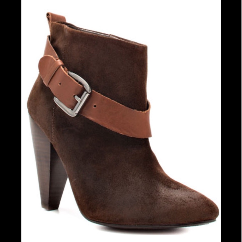 NWT Guess by Marciano brown booties
