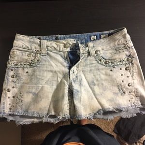 Miss me jean shorts size 28