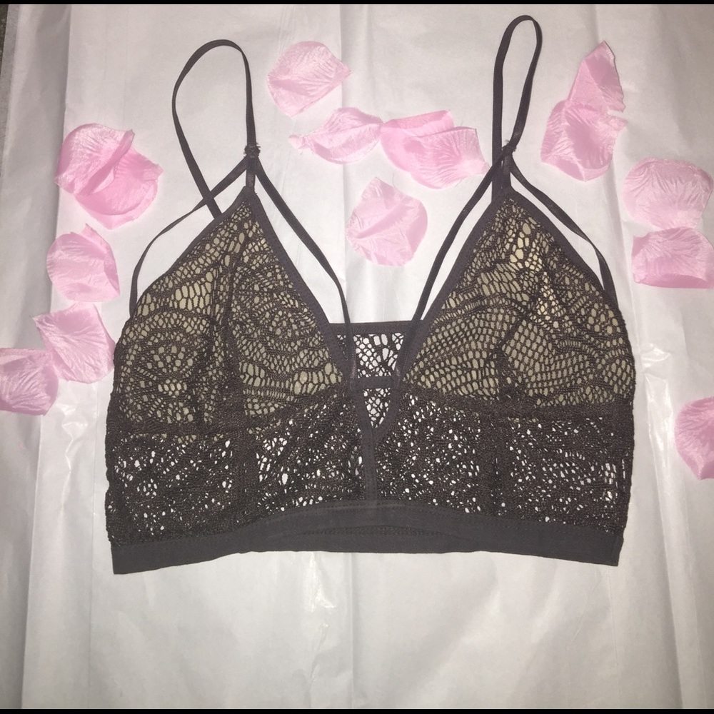 Strappy Grey Pacsun Bralette 💖