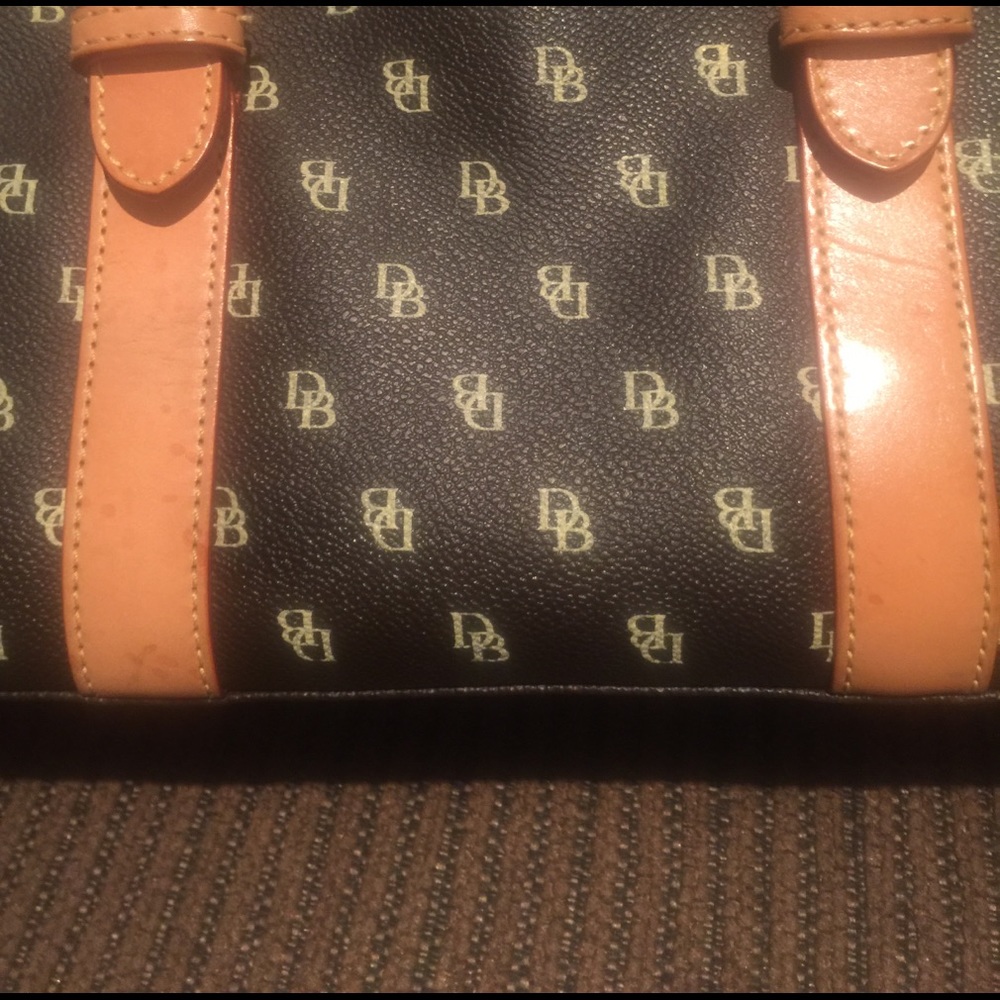 Dooney & Bourke - Picture 5 of 8