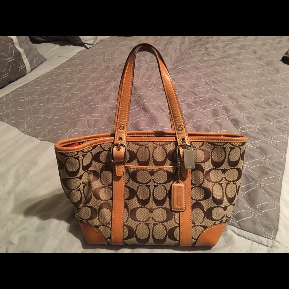 Small signature Coach tote