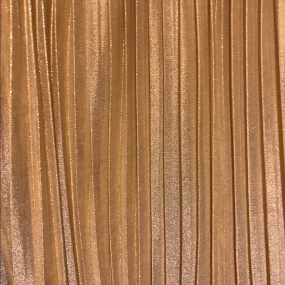 Top - Picture 3 of 3