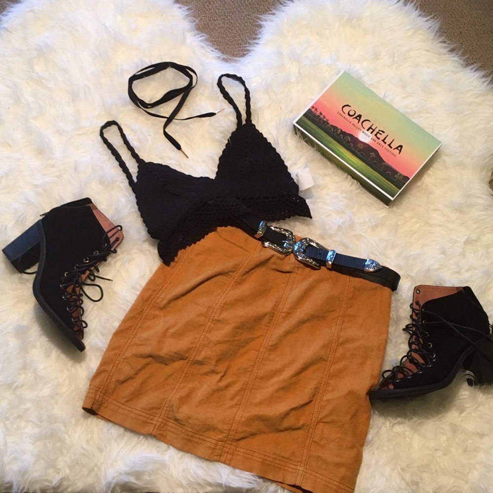 🎉HP🎉Free People Modern Femme Cord Mini in Golden