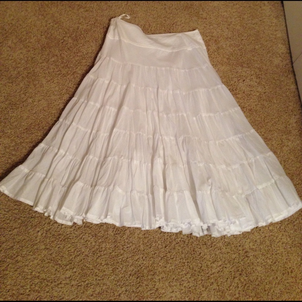 Ruffled white skirt with attached cotton slip