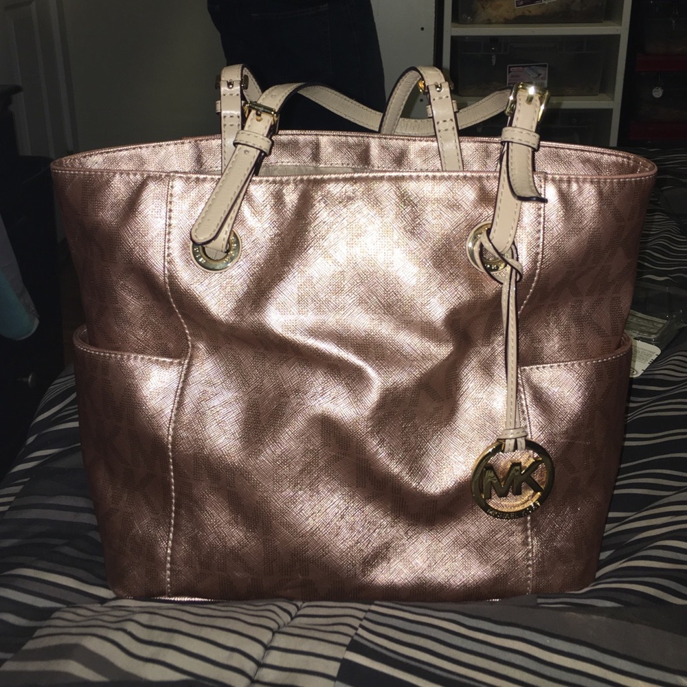 Michael kors jetset ,with matching wallet