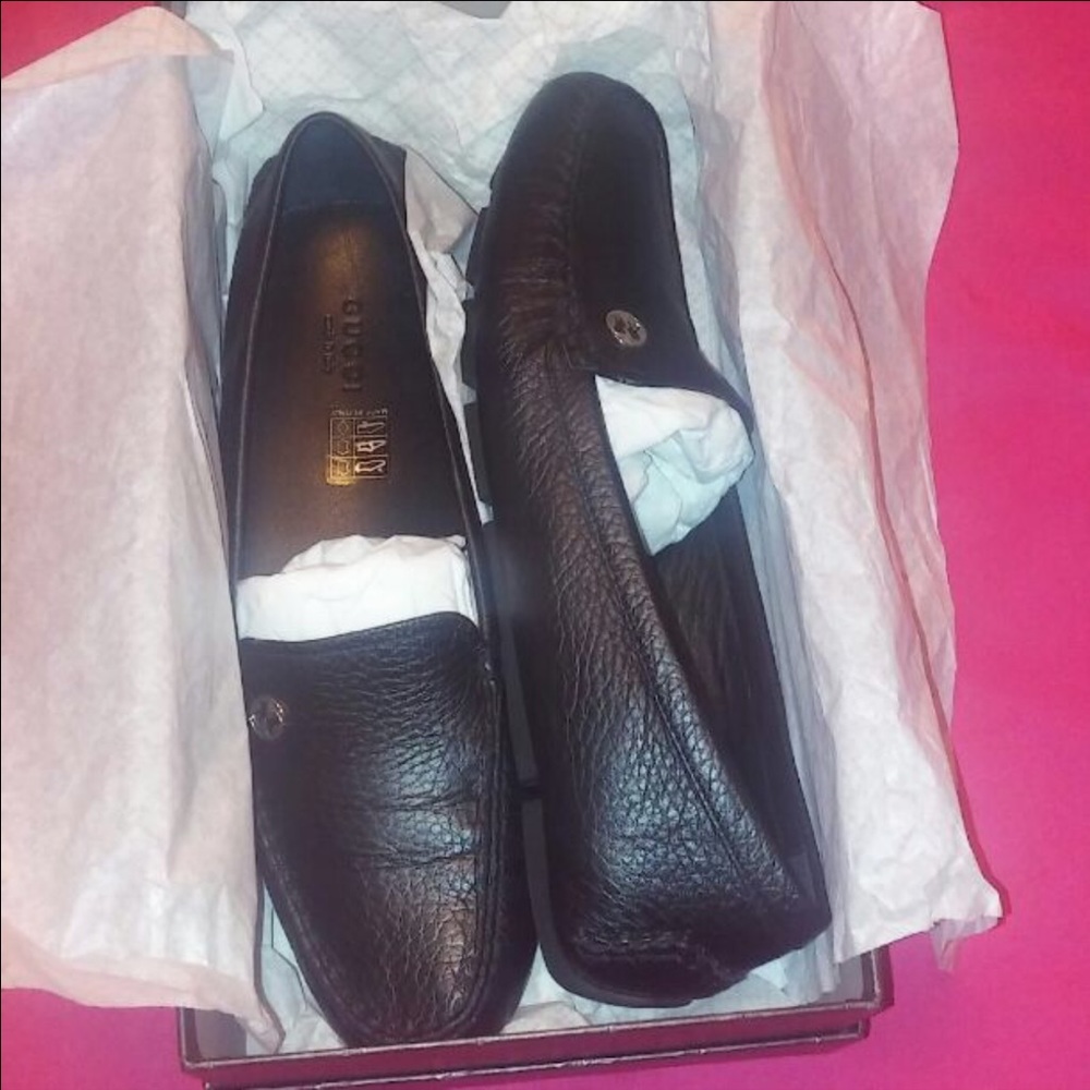 Authentic Black Gucci Leather Loafers