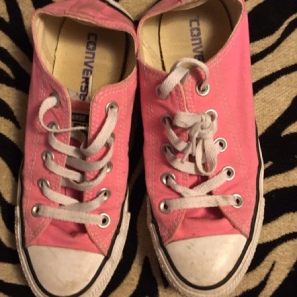 Pink converse