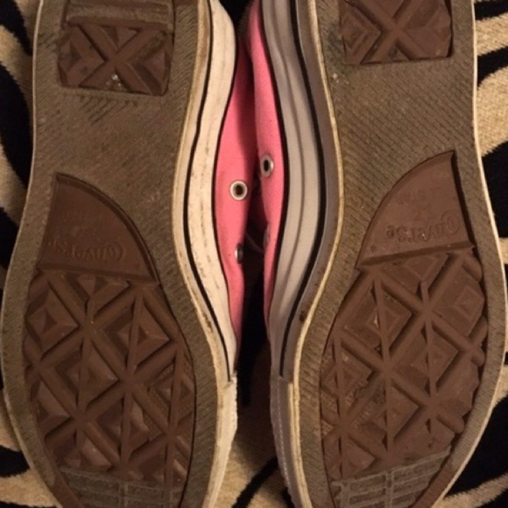 Pink converse - Picture 2 of 4