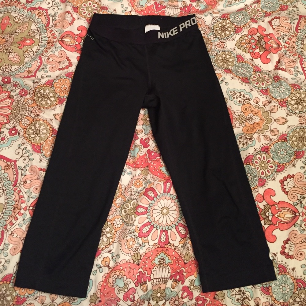 Nike Dri-Fit Cropped Leggings