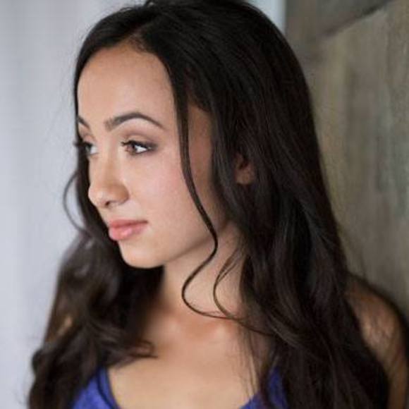 Meet your Posher, Mikala - Picture 1 of 1