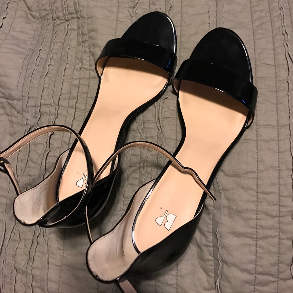 BP 3" shiny black heels