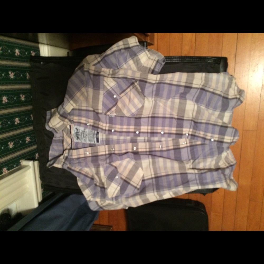 Men's small button up shirt