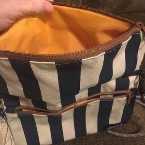Kavu cross body bag