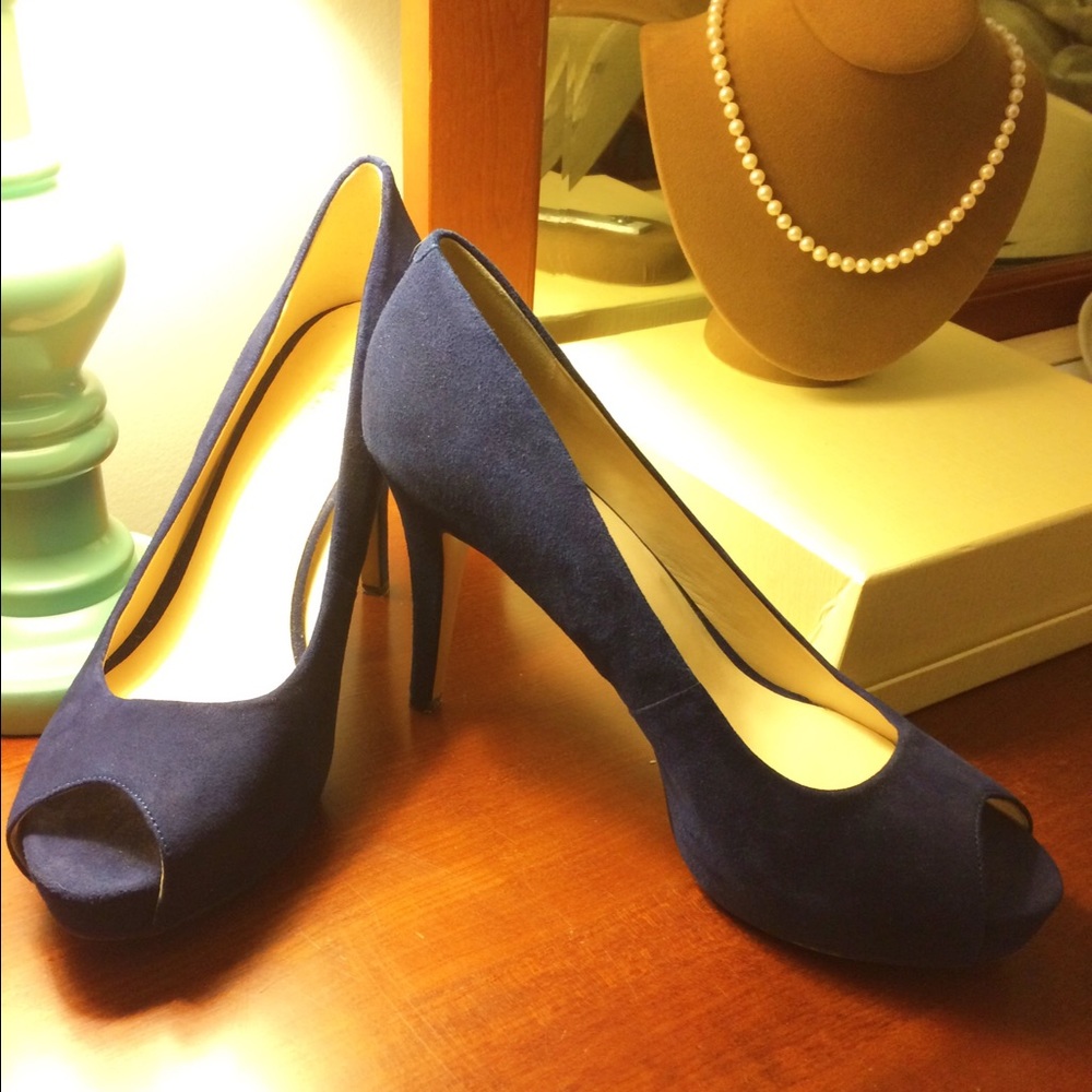 Nine West Navy Suede Platform Peep-toe Pumps