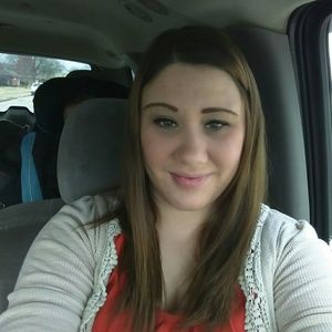 Meet your Posher, Holly