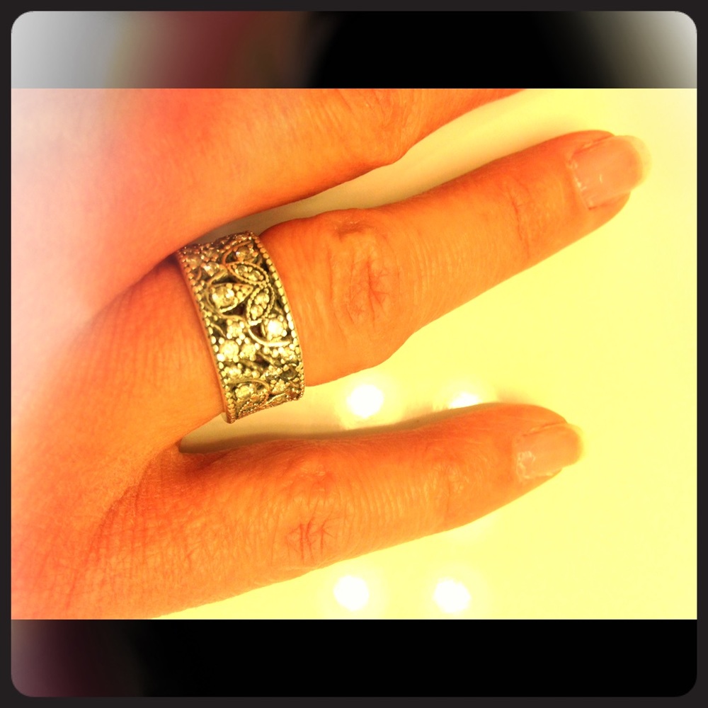 Sterling silver Pandora ring