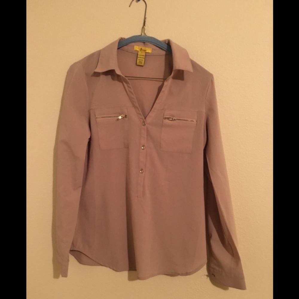 Trendy Blouse!
