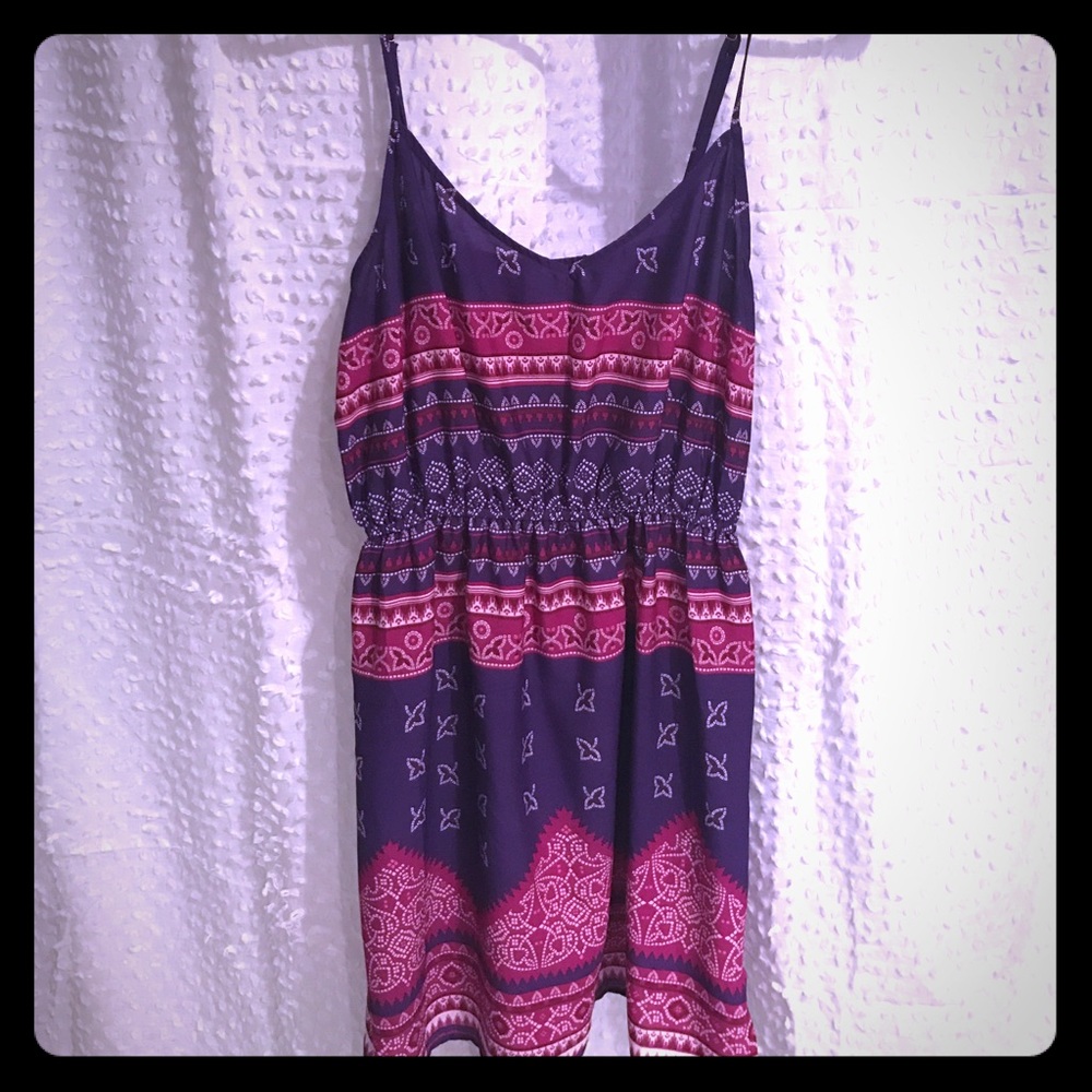 Super cute summer light dress. 🌸🌺