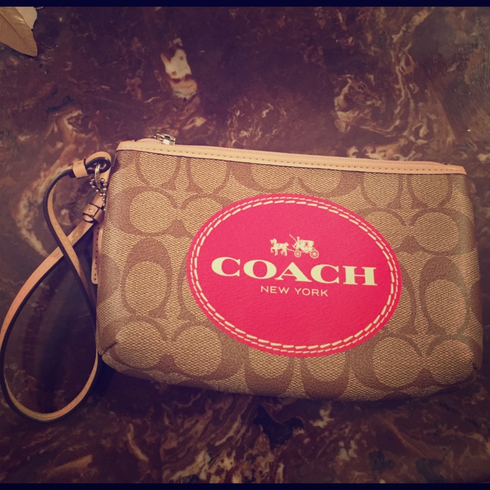 Coach wristlet - Picture 1 of 3