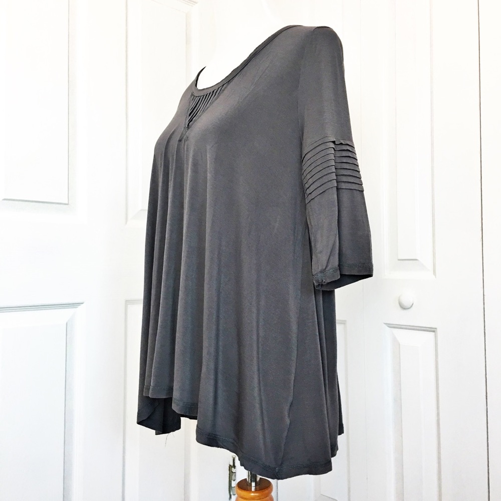 Open Back Swing Top - Picture 3 of 6
