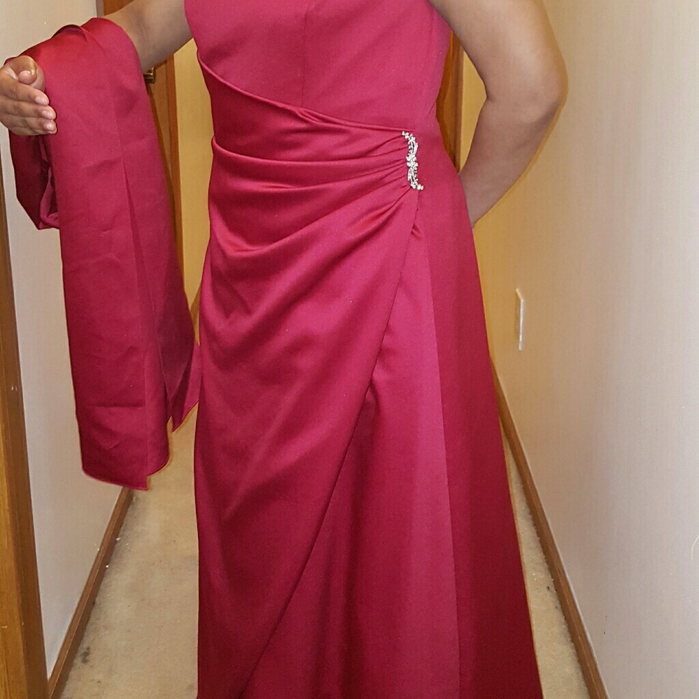 Prom or Bridesmaid dress  with Sash. Worn once
