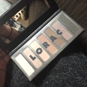 Black lorac palette