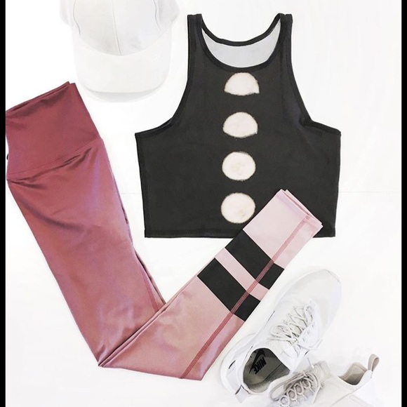 ALO Yoga Pants - Alo Airbrush Leggings
