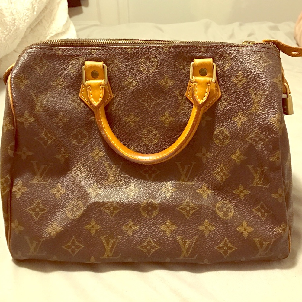 Louis Vuitton Speedy 30