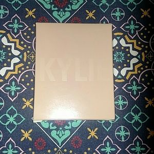 Kylighter in Cotton Candy Cream