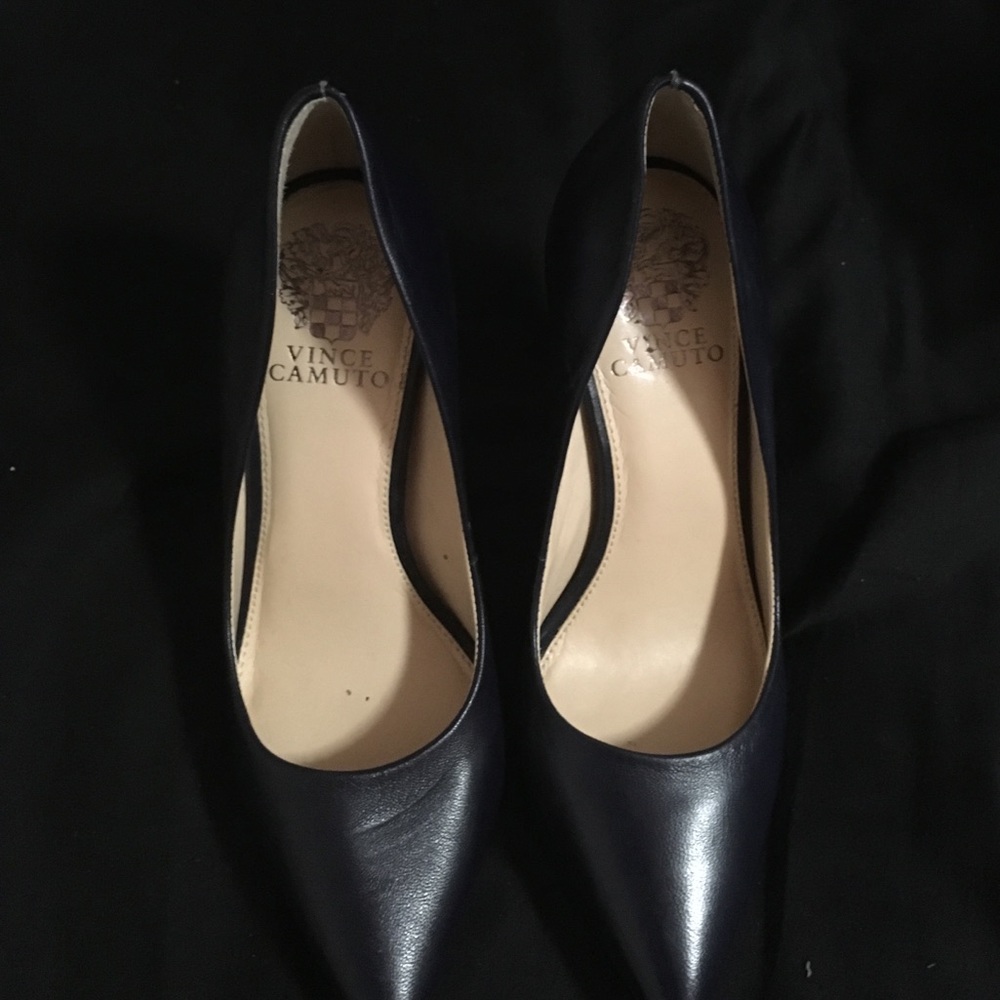 Vince Camuto Navy Leather Heels Size 6