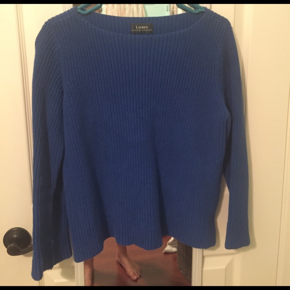 BLUE SWEATER